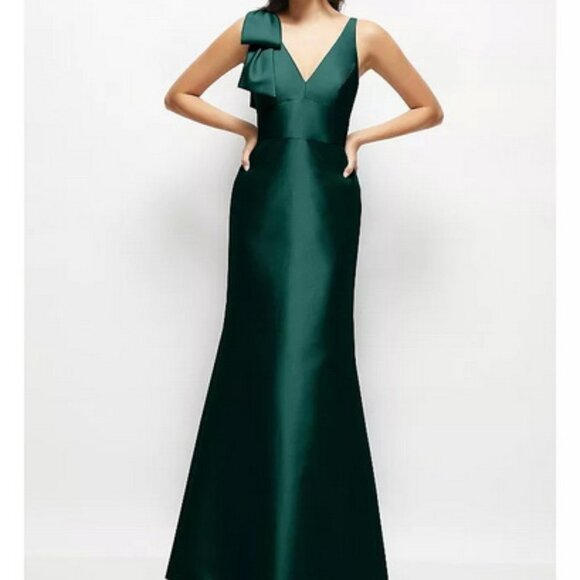 Alfred Sung Evergreen Bow Sleeveless Satin Twill Trumpet Gown D863 - Picture 2 of 3